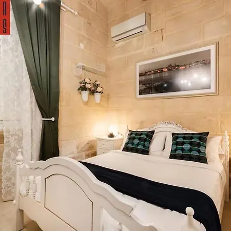 بيت ضيافة House Of Pomegranates By Holi