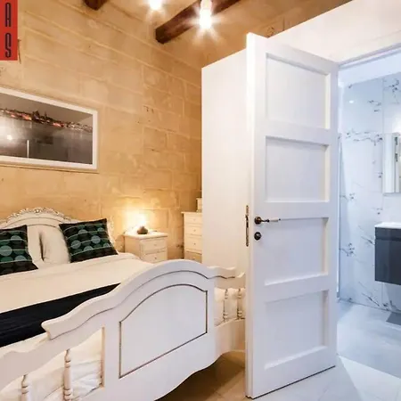 House Of Pomegranates By Holi