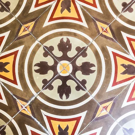 House Of Pomegranates By Holi سليمة