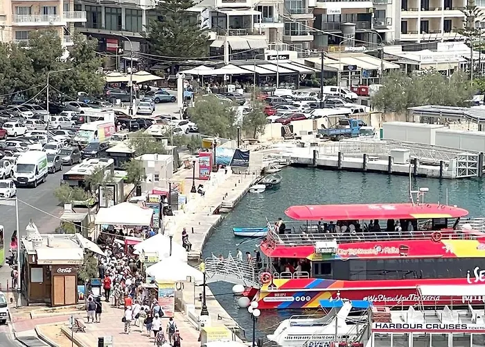 House Of Pomegranates By Holi