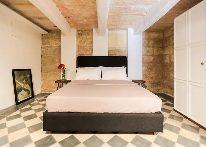 House Of Pomegranates By Holi