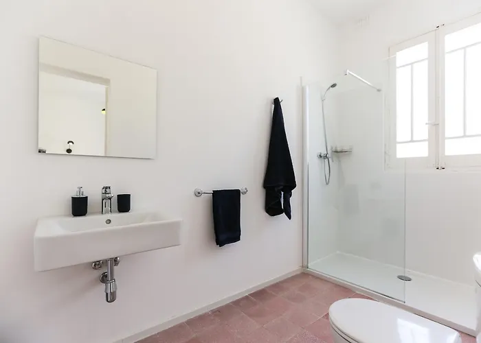 House Of Pomegranates By Holi Guest house